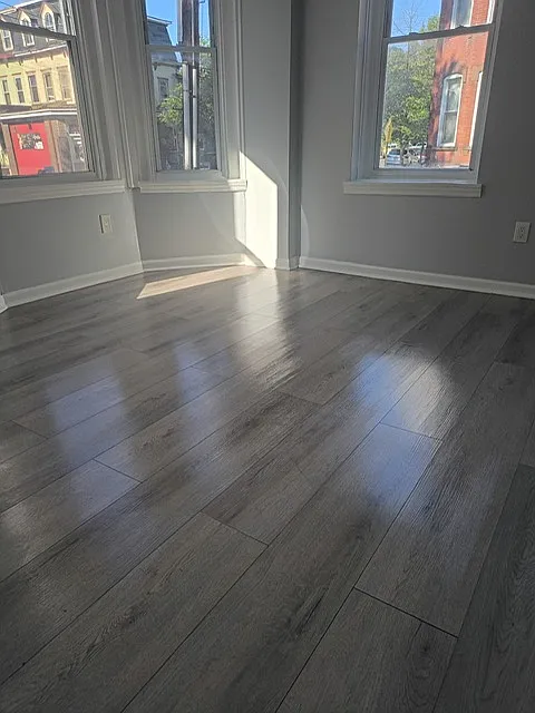 2 bed, 1000 sqft, $1,950 — Photo 2