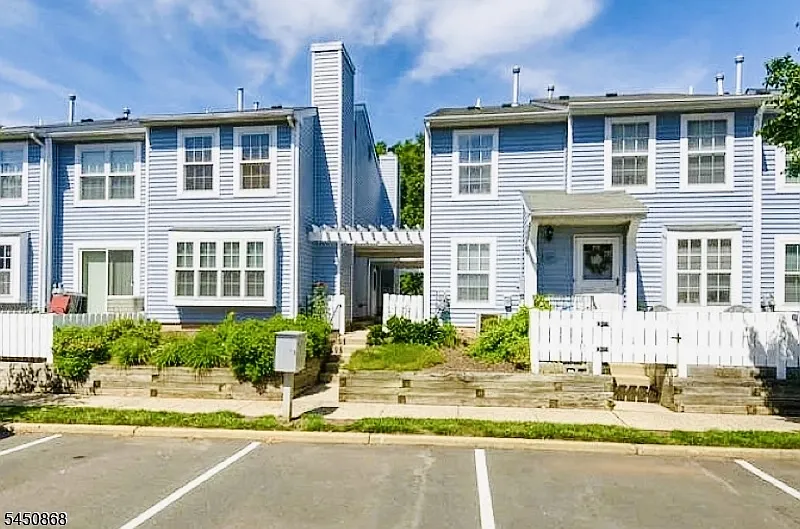 2 bed, 1.5 bath, $2,450 — Photo 2