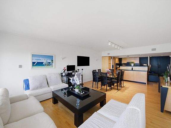 5th image of 175 E Delaware Pl APT 6504