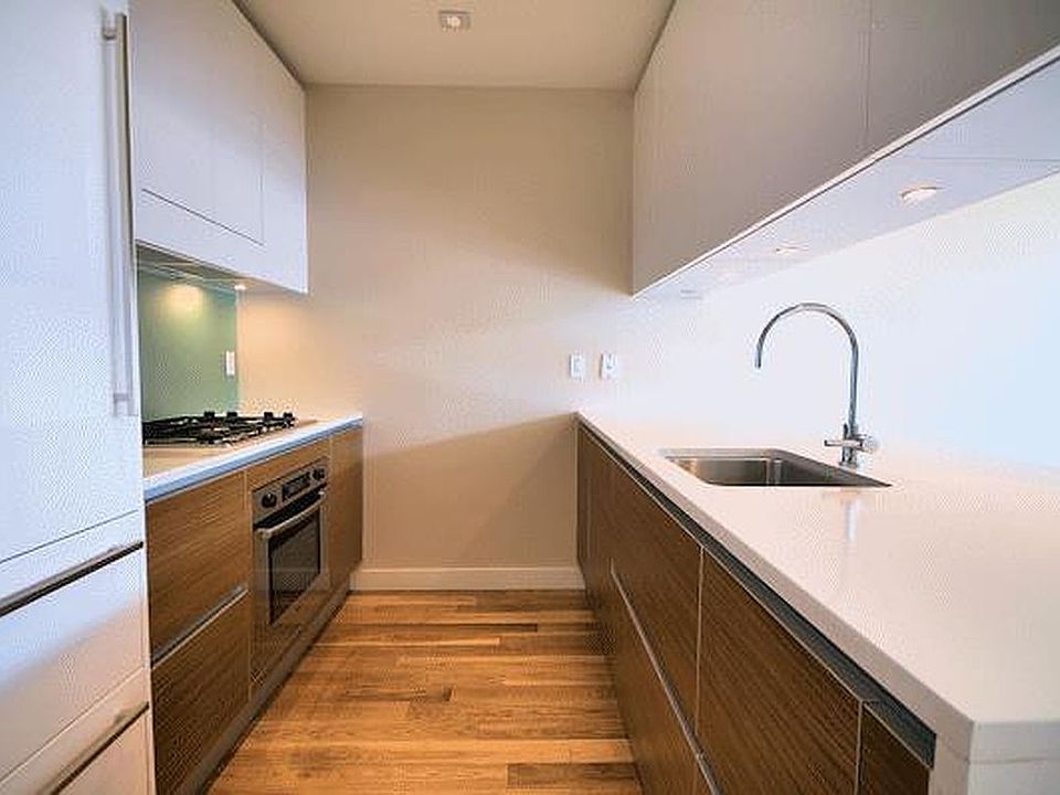 1st image of 555 W 59th St APT 22E