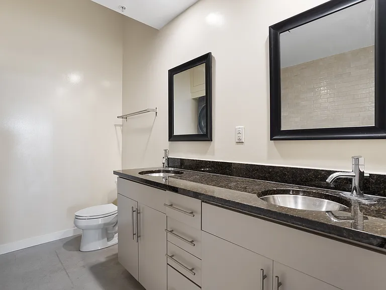 2235 E 6th St #315 — Photo 25