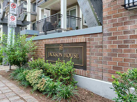 2nd image of 4788 Brentwood Dr #201