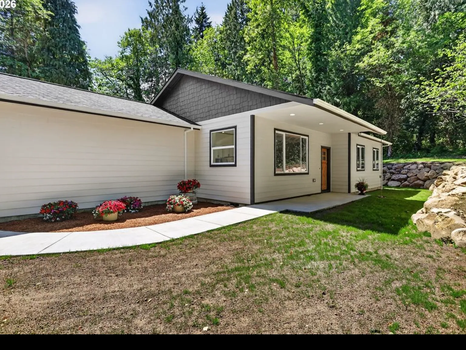 3 bed, 1260 sqft, $2,750 — Photo 2