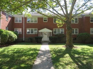 1359 Boulevard APT 4, West Hartford, CT 06119
