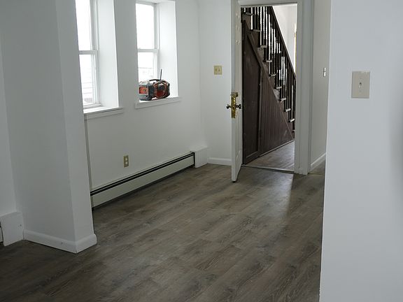 5th image of 108 Bradford St