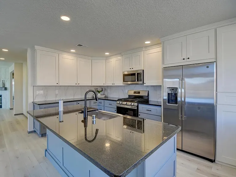 4157 Foxwood Trl SE — Photo 6