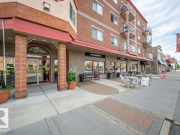 3rd image of 50 Saint Thomas St #401