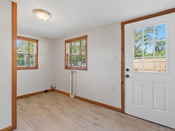 4th image of 37715 DIXIE AVENUE
