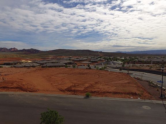 3rd image of 1756 N Outlook Dr