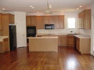 18140 Turnberry Dr, Round Hill, VA 20141