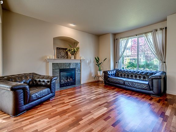 4th image of 102 NE 63rd Ave