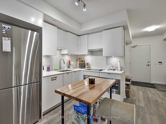 3rd image of 195 Redpath Ave #806
