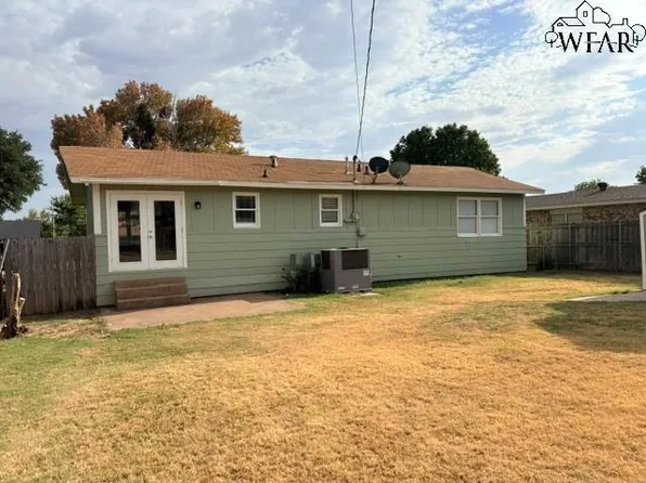 3020 McGaha Ave, Wichita Falls, TX 76308