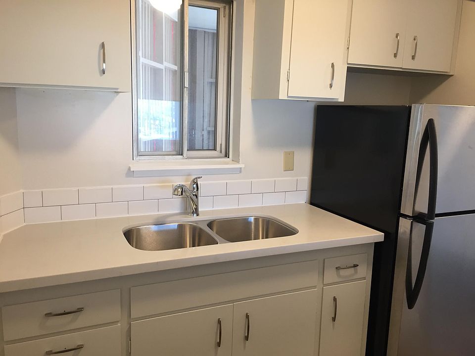 1st image of 702 Yakima Ave APT 8