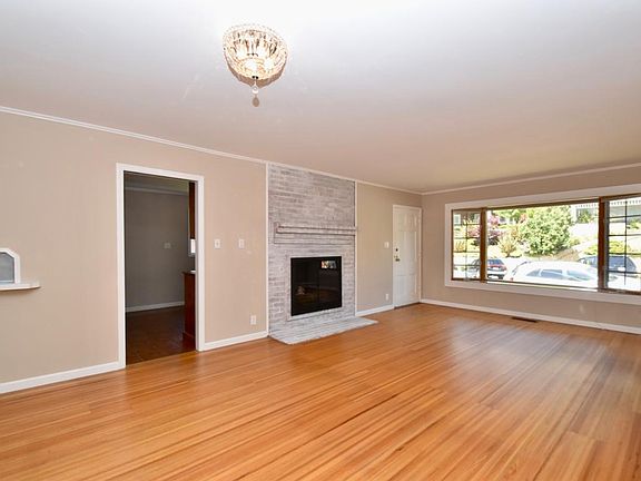 4th image of 50 Buena Vista Ave