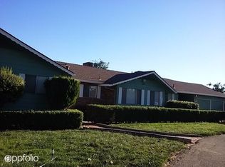 718 E Las Palmas Ave, Patterson, CA 95363