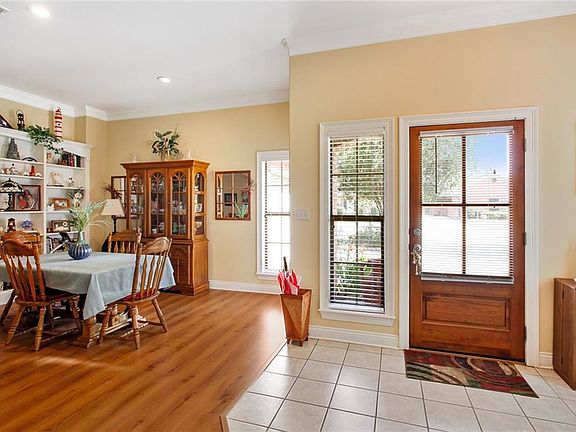 2nd image of 2806 N Locke Point Dr
