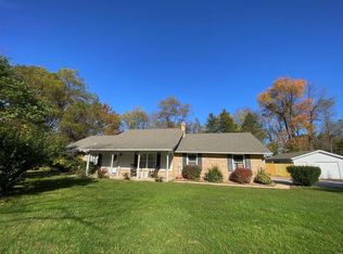 641 Country Club Hills Rd, Washington, MO 63090