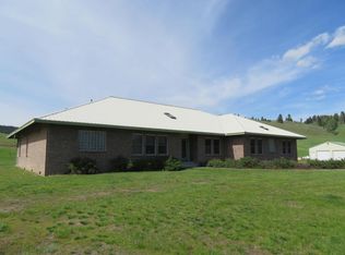 1 Cottonwood Rd, Republic, WA 99166