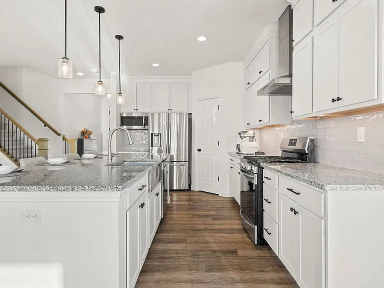 5335 Daffodil Dr — Photo 5
