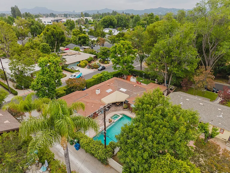 13405 Tiara St — Photo 53