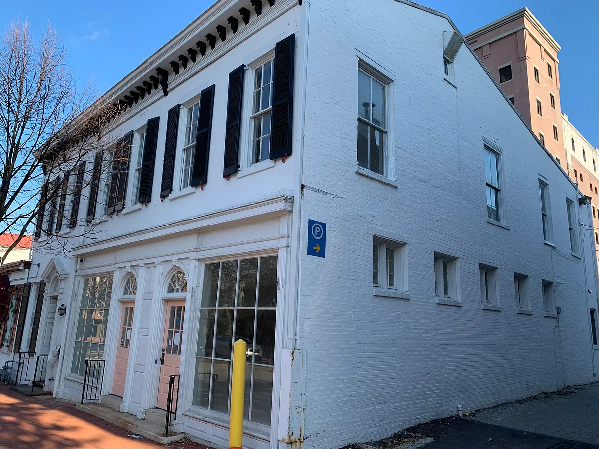 Building Photo - 123 N High St #2