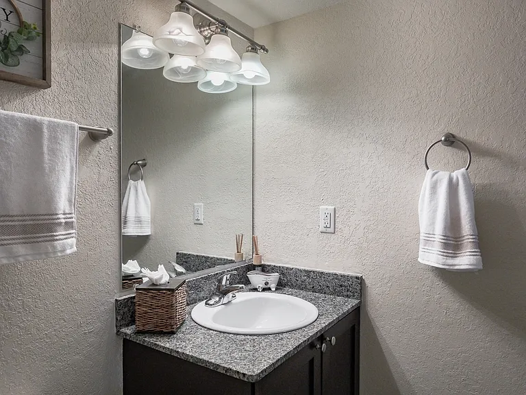 The Landings at Boot Ranch | Palm Harbor FL | Model Bathroom