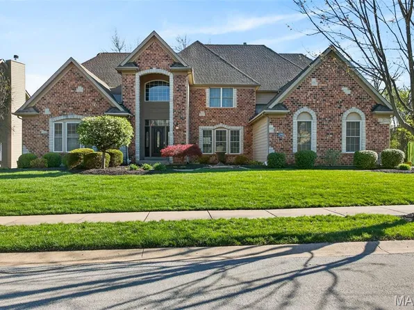 2398 Spring Mill Woods, Saint Charles, MO 63303