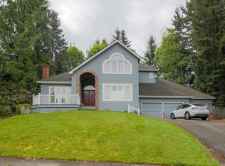 24121 SE 45th Pl, Issaquah, WA 98029
