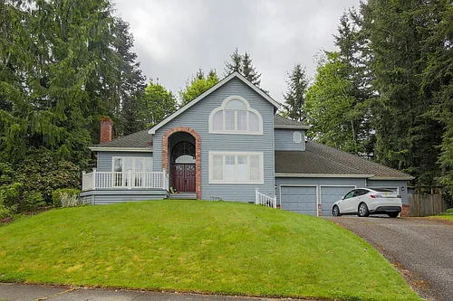24121 SE 45th Pl Photo 1