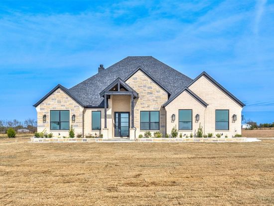 3178 Blueberry Hill Rd, Greenville, TX 75401