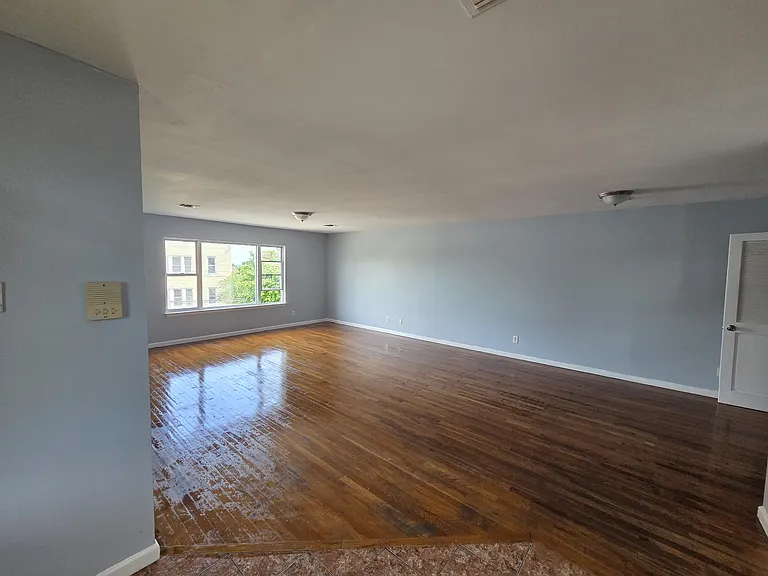 565 Bergen St #3 — Photo 8