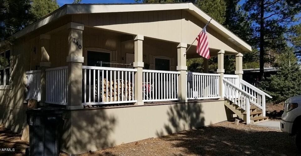 1st image of 140 E Oak Dr