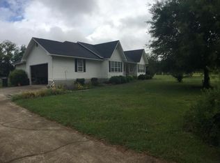 75 Hedge Row Dr, Byron, GA 31008