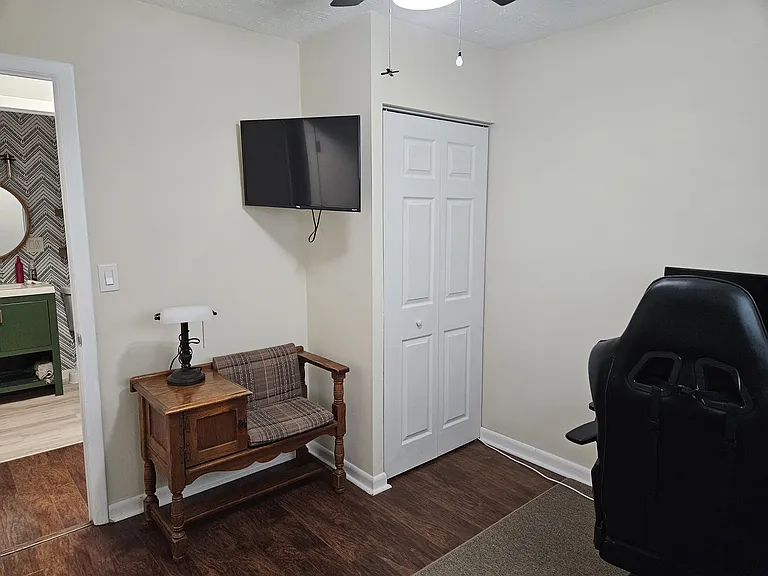 2042 Byron Dr — Photo 19