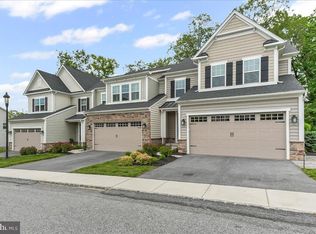 235 Ponds Edge Dr, Media, PA 19063