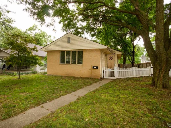 522 Lane St, Clay Center, KS 67432
