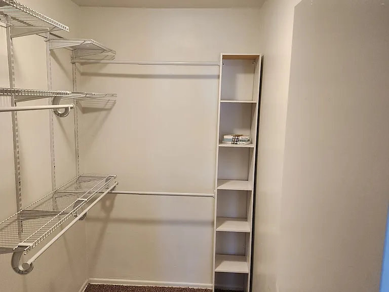 The Timbers Apartments — Photo 14