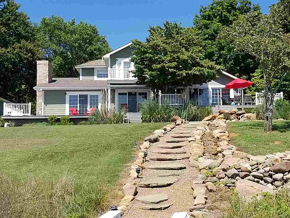 5th image of 1632 Canal Ln