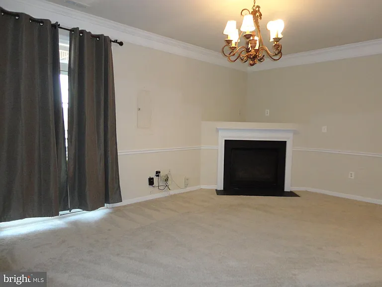 24699 Kings Canyon Sq — Photo 30