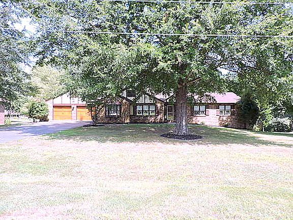 2nd image of 213 Preston Pl