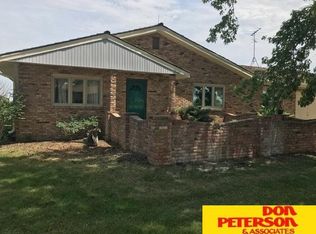 2818 Eastgate Rd, Fremont, NE 68025