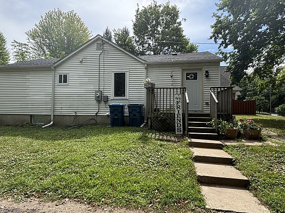2nd image of 18361 Minnetonka Blvd