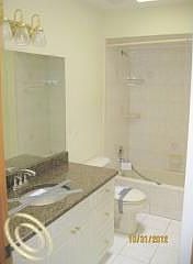 5th image of 19050 Parkwood Ln