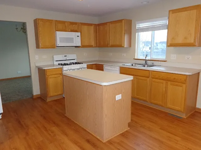 660 Meridian Way — Photo 3