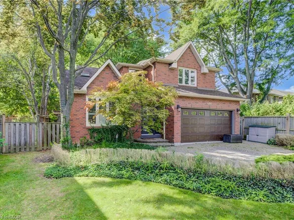 600 Highvalley Rd, Hamilton, ON L9G 3X3