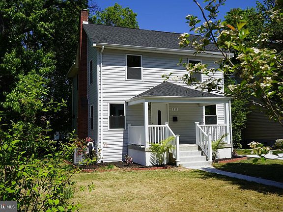 3rd image of 111 Mohican Dr