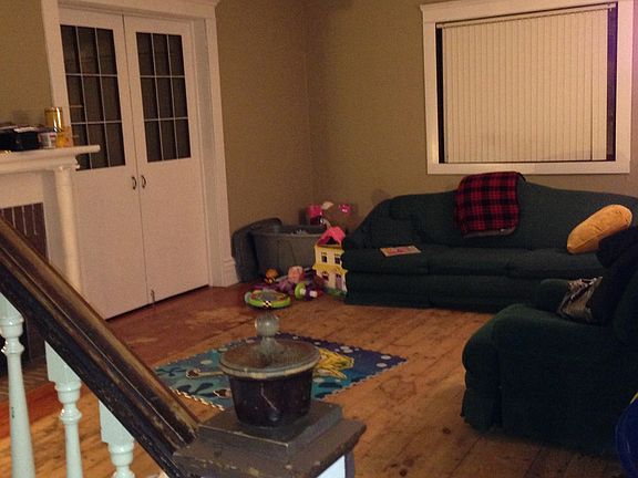 4th image of 212 W State St