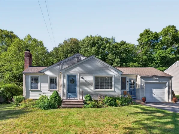 9 Milton Rd, Barrington, RI 02806