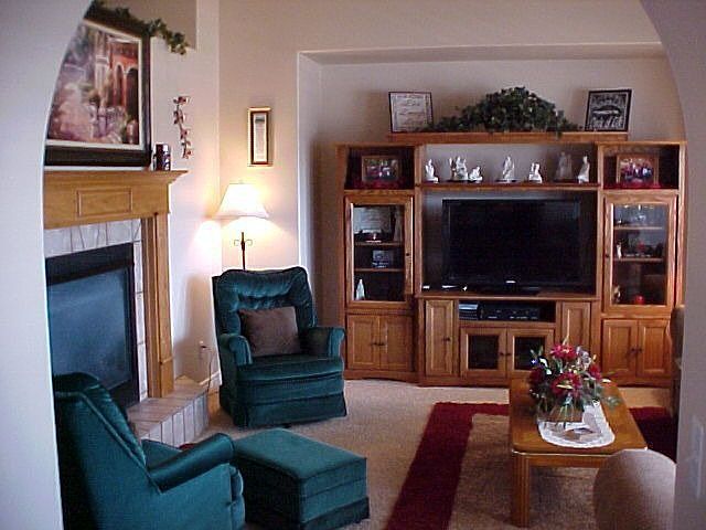 2nd image of 4156 W 2875 N